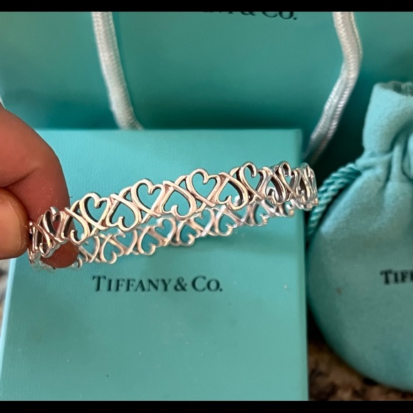 Tiffany Co Paloma Picasso Loving Hearts Bangle - Picture 3 of 4